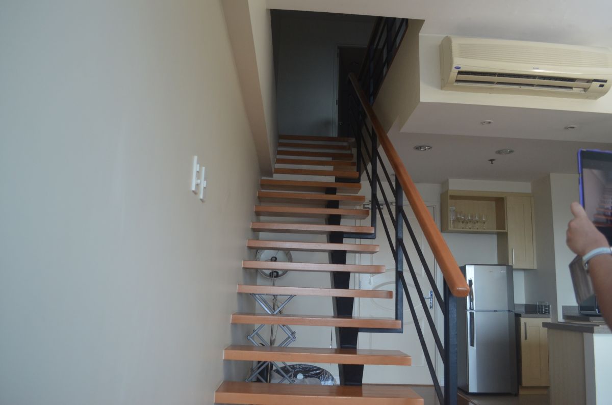 2 Bedrooms for Lease in One Rockwell West07