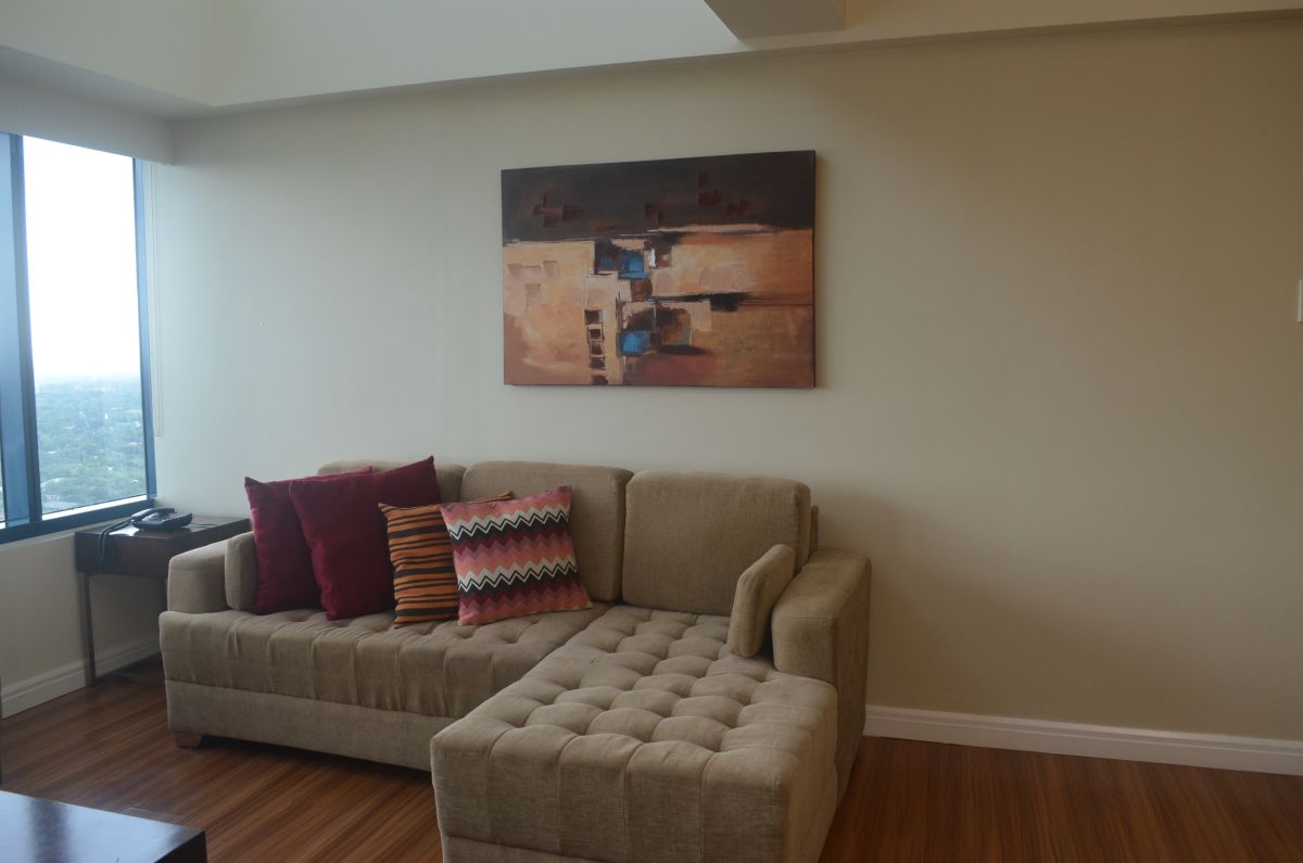 2 Bedrooms for Lease in One Rockwell West09