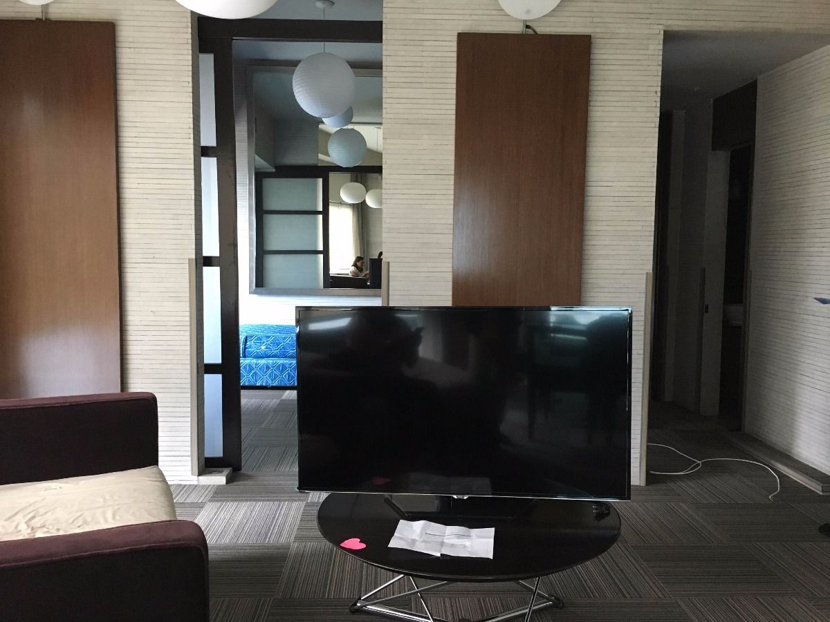 2 bedroom for lease in amorsolo rockwell makati05