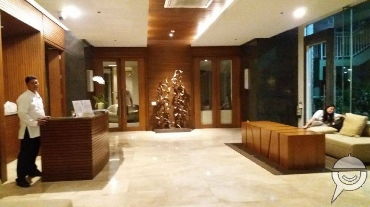 Fully Furnished Two Serendra Red Oak Unit for Rent10