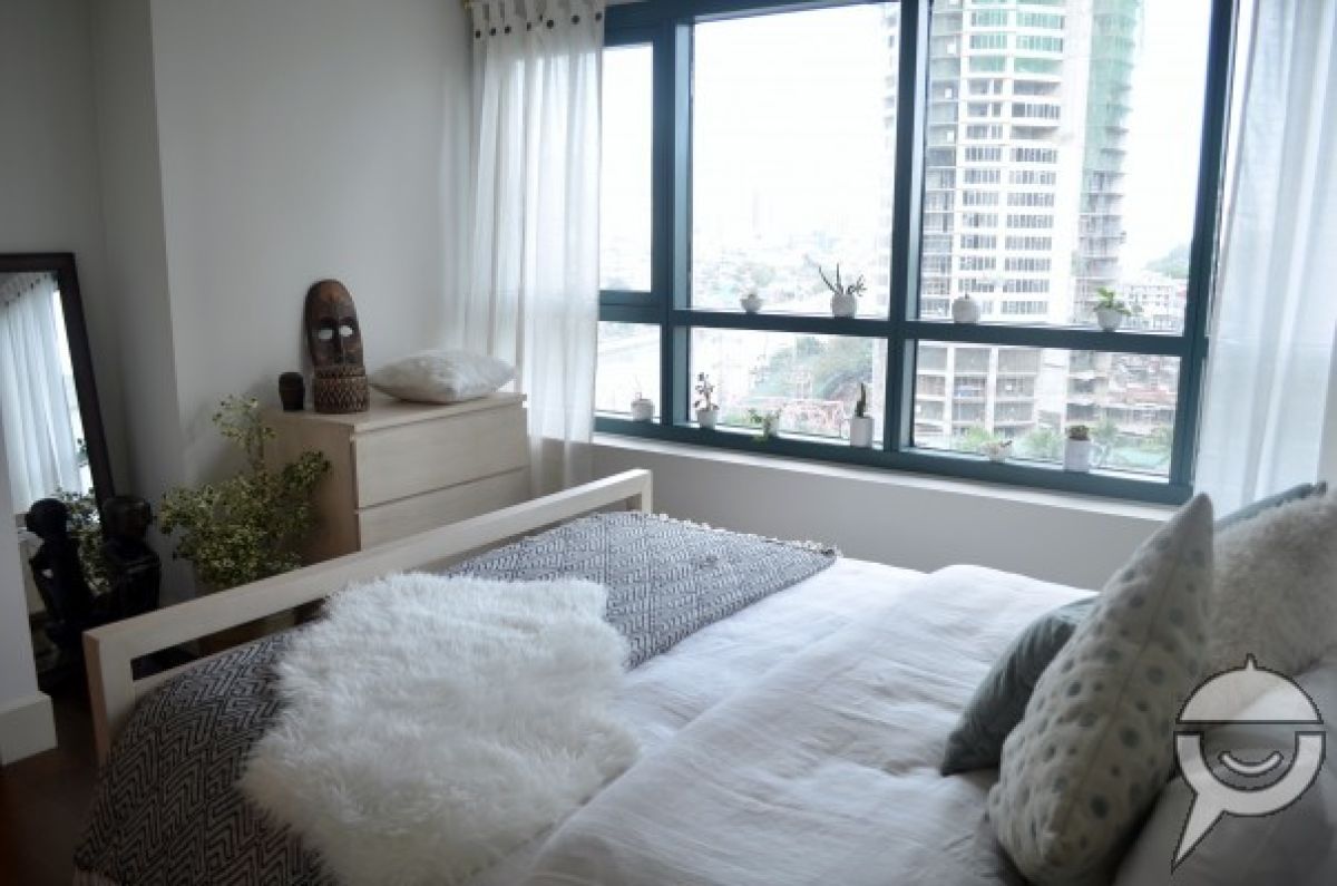 One bedroom condo for rent in Edades Rockwell Makati07