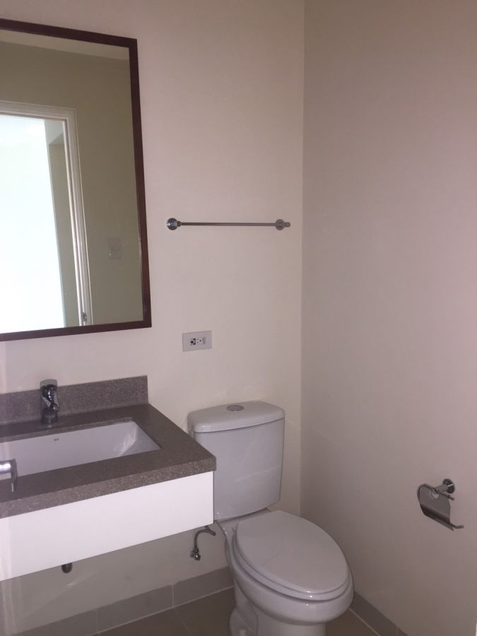 1 Bedroom Bare w Parking For Rent The Grove Near Tiendesitas04