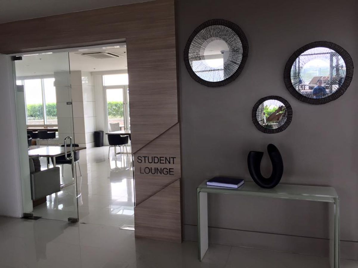 Fully Furnished 1 Bedroom Blue Residences Katipunan For Rent03