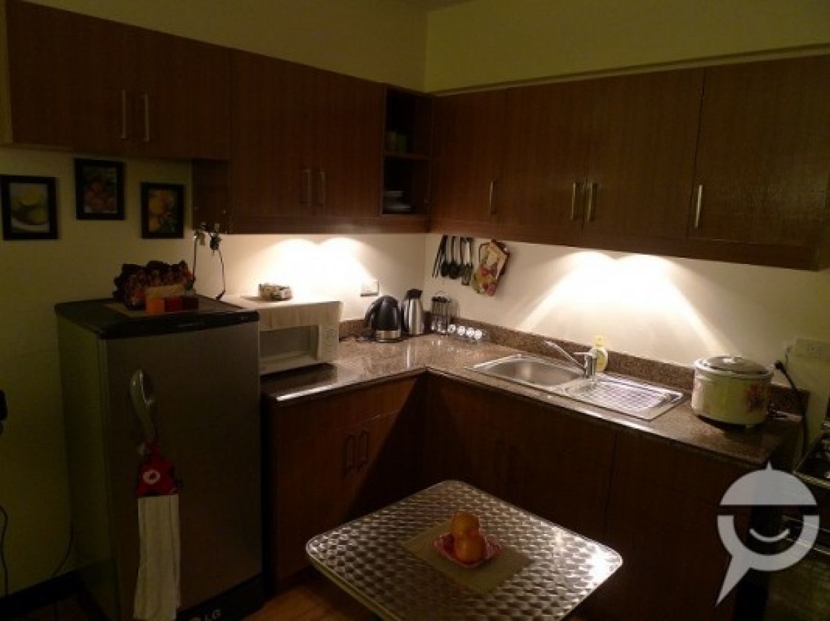 2BR Fully Furnished Condo in Las Pinas City03