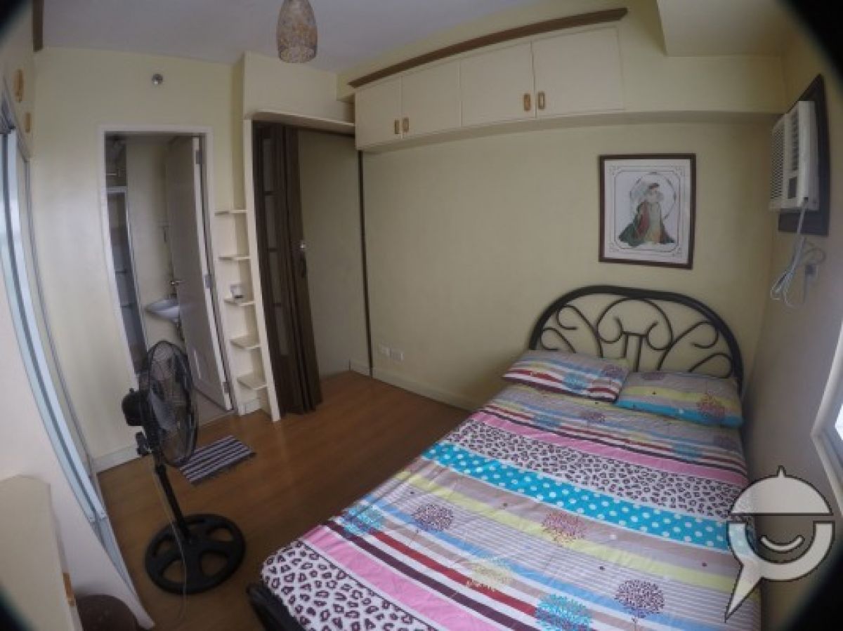"1BR Bi-Level, Fully furnished Unit Across Robinsons Forum"06