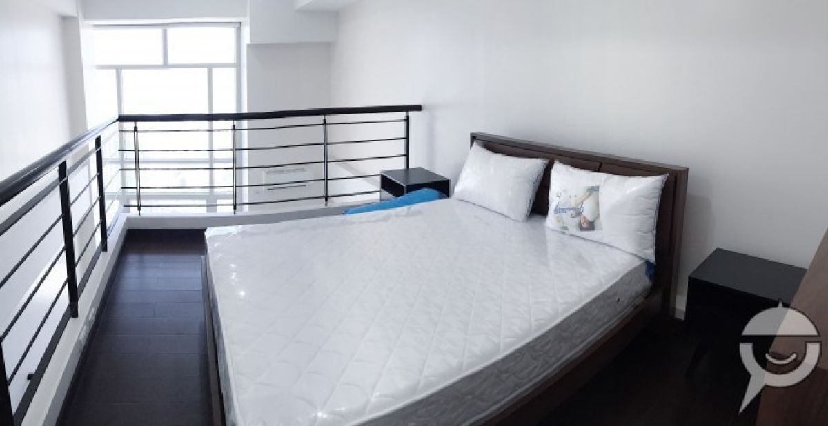 Condo Unit For Rent at Twin Oaks Place Unit 42F08