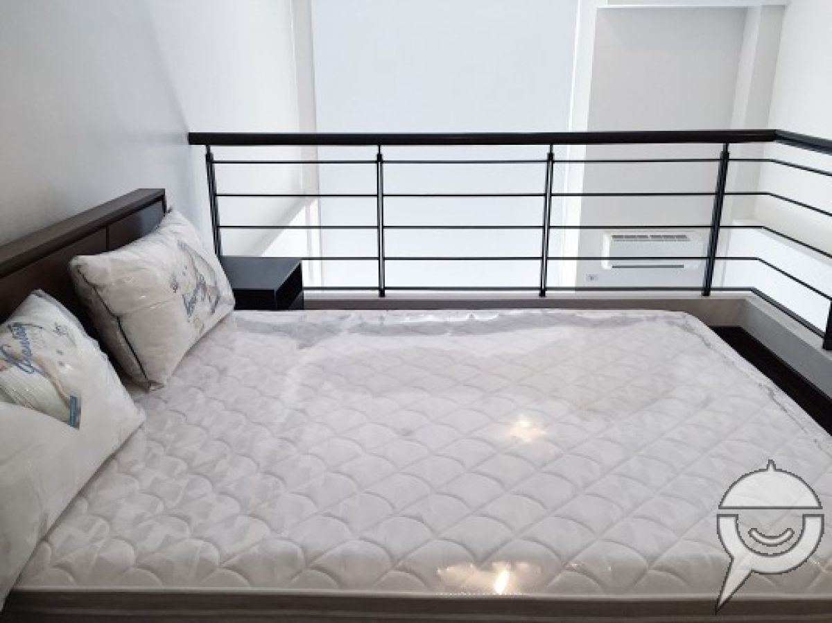 Condo Unit For Rent at Twin Oaks Place Unit 42M03