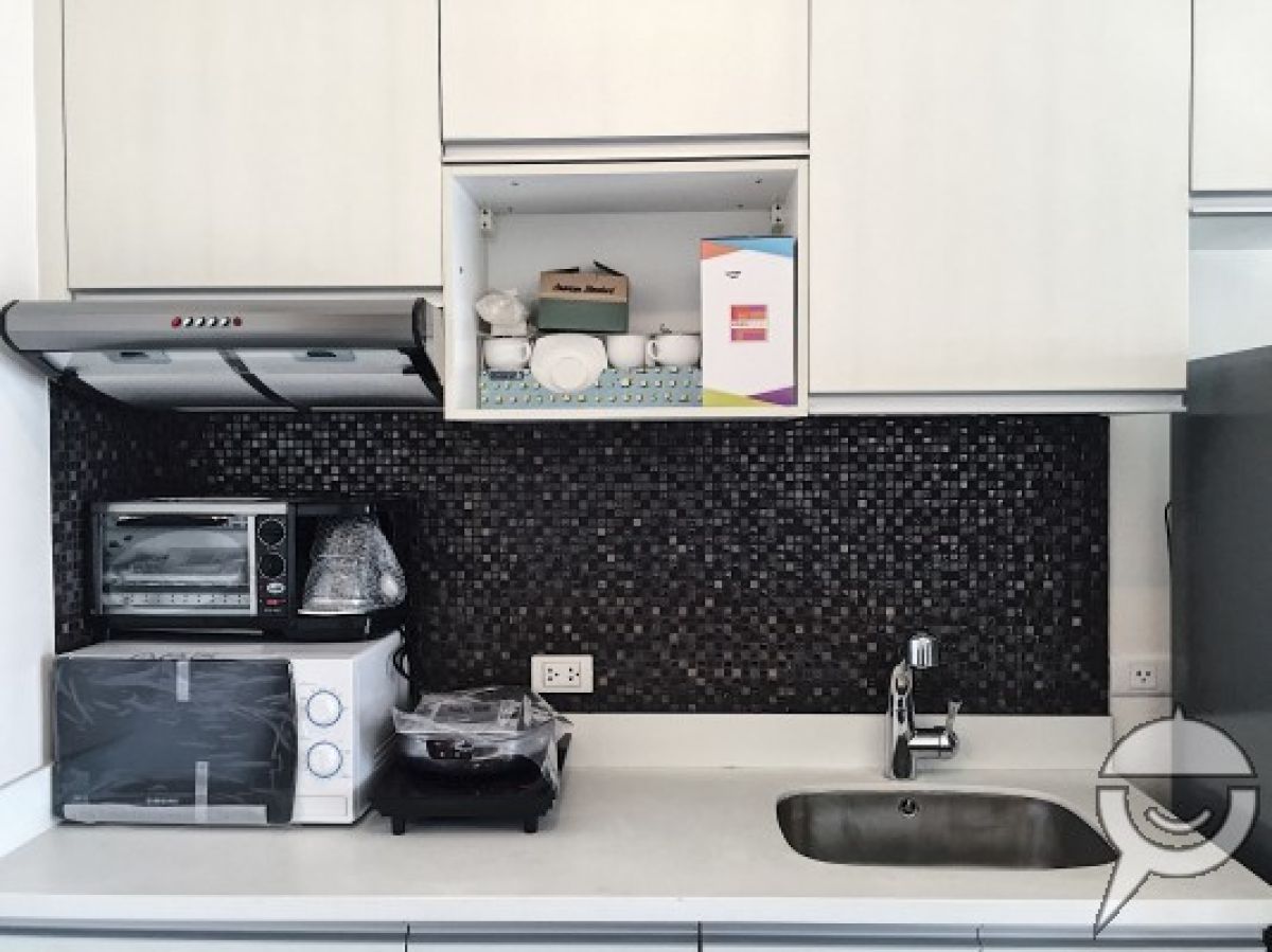 Condo Unit For Rent at Twin Oaks Place Unit 42M07