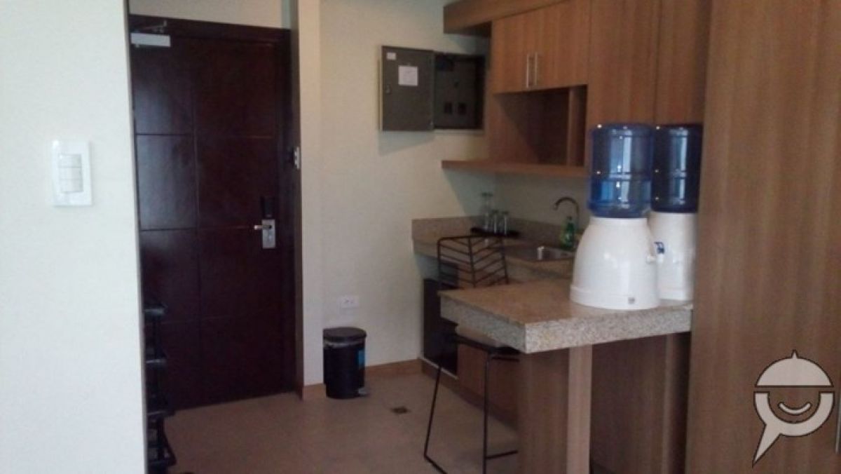 City Suites Condo Semi Furnished04