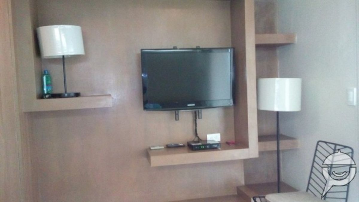 City Suites Condo Semi Furnished09