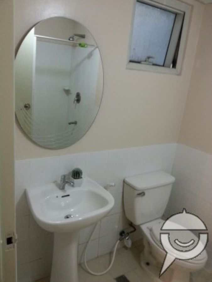 For Rent :1 Bedroom Furnished Condo unit in The Columns - Ayala05