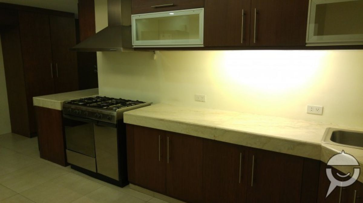 Semi-Furnished 4BR Newly Renovated Condo on Ayala Ave05