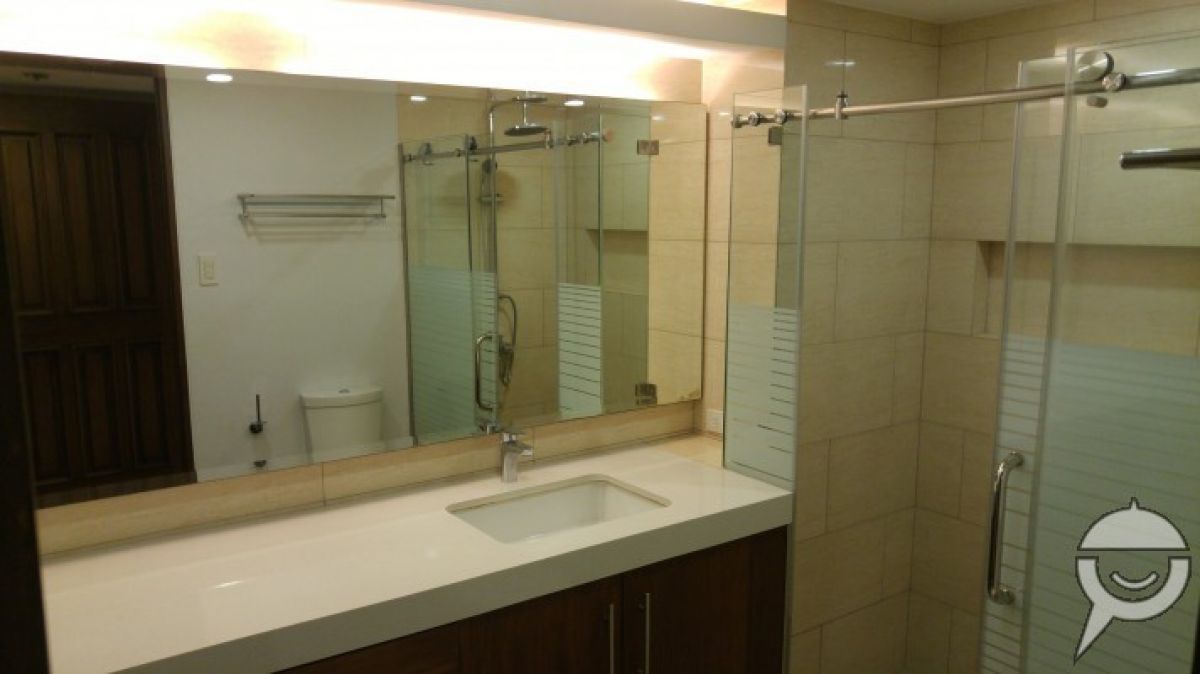 Semi-Furnished 4BR Newly Renovated Condo on Ayala Ave07