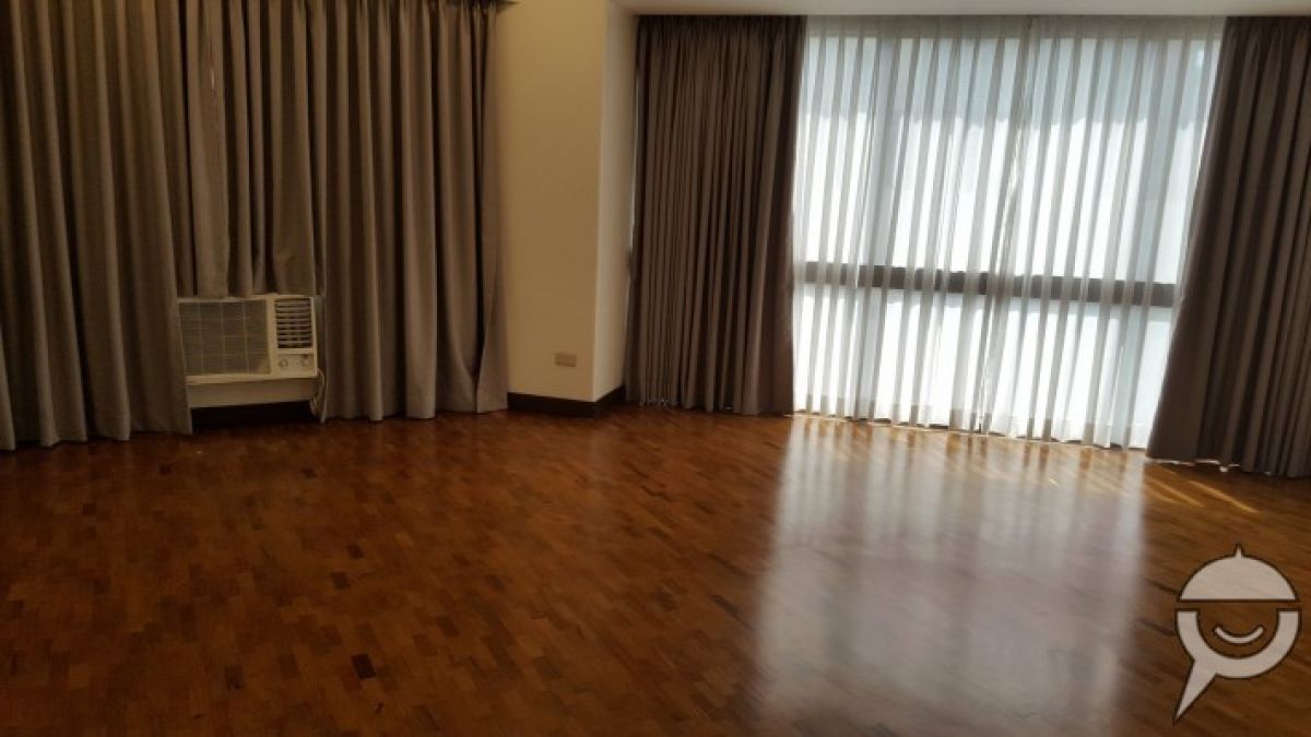 Semi-Furnished 4BR Newly Renovated Condo on Ayala Ave09