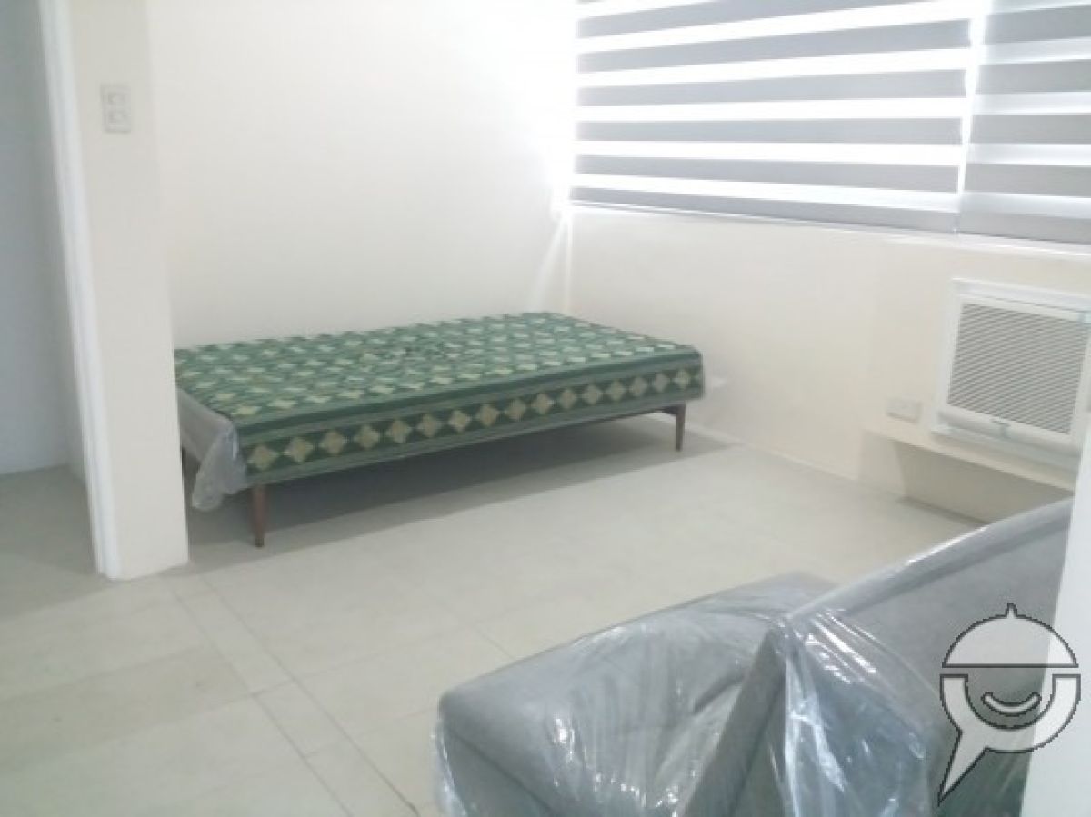 Big 2 Bedroom Fully Furnished Unit near Megamall and ADB06