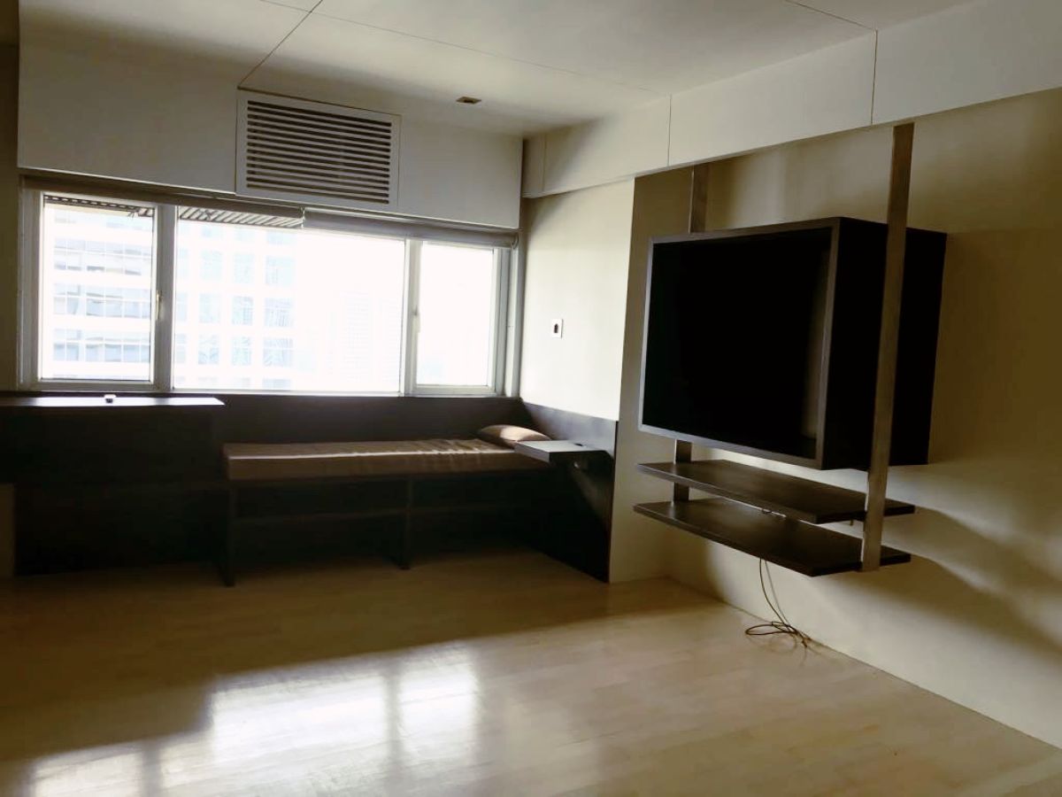2 Bedroom Makati Tuscany For Rent02