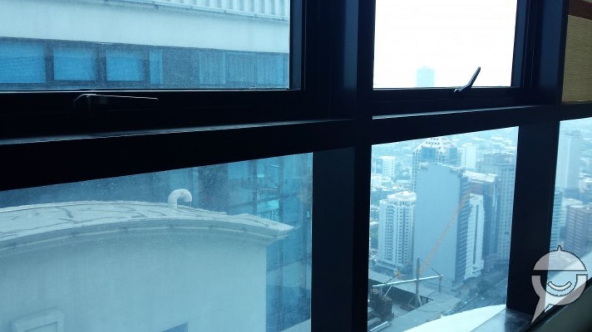 Studio unit in BSA Twin Towers back of Megamall ADB02