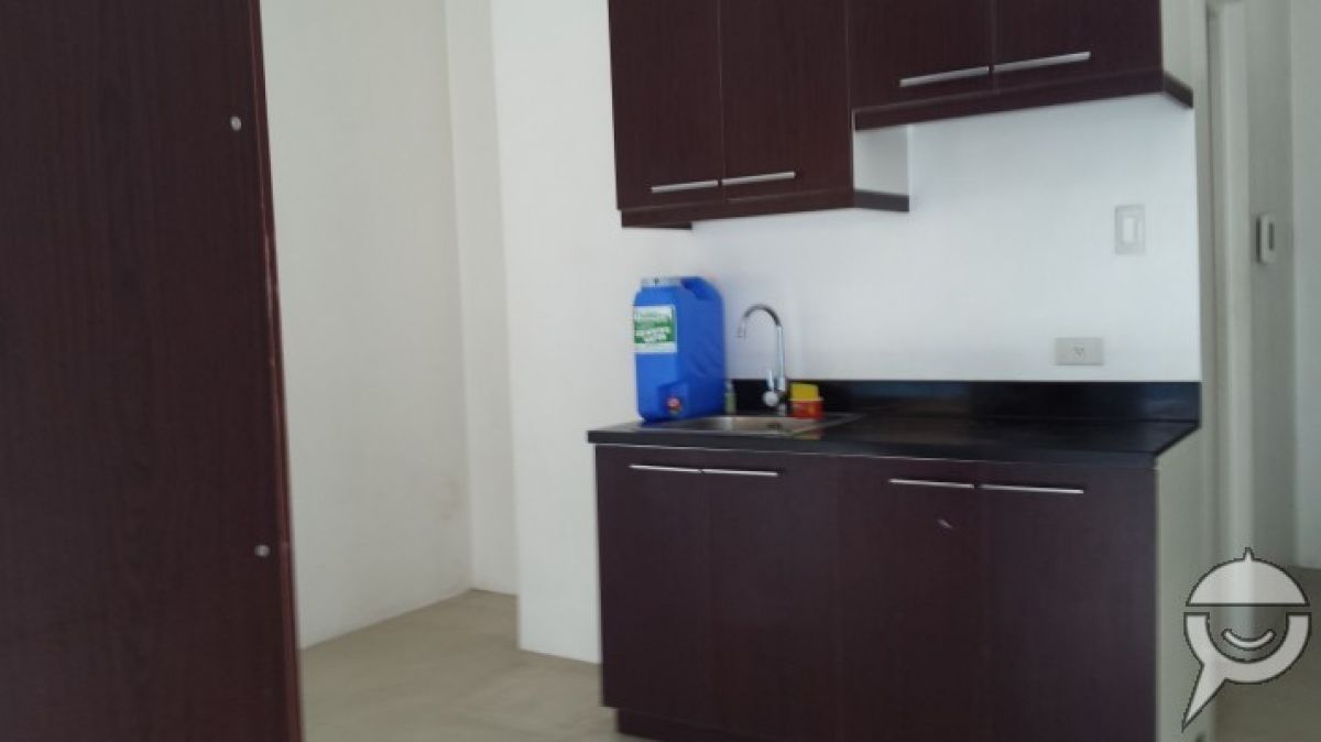 Studio unit in BSA Twin Towers back of Megamall ADB05