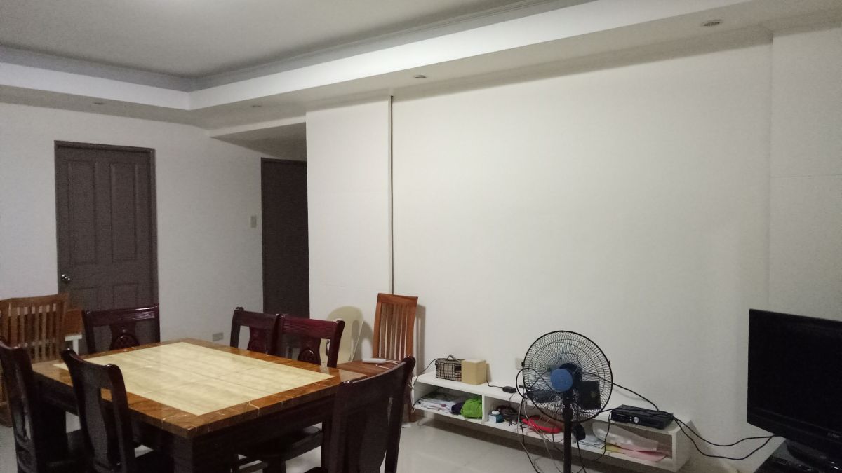 3 bedroom with large space for rent01