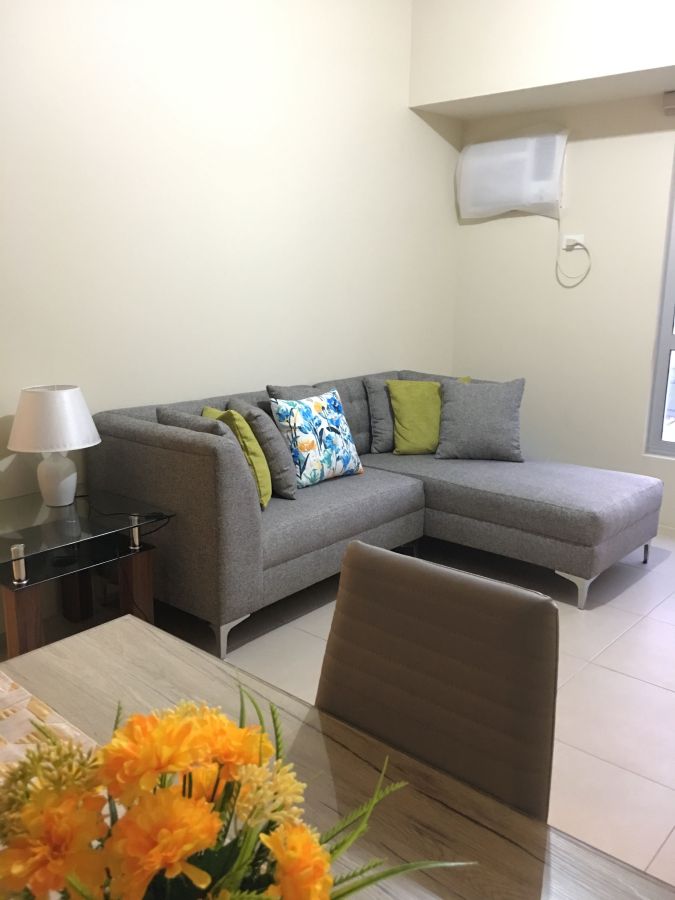 2-Bedroom Condo in BGC with parking04