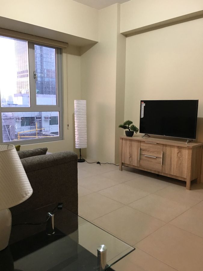 2-Bedroom Condo in BGC with parking05