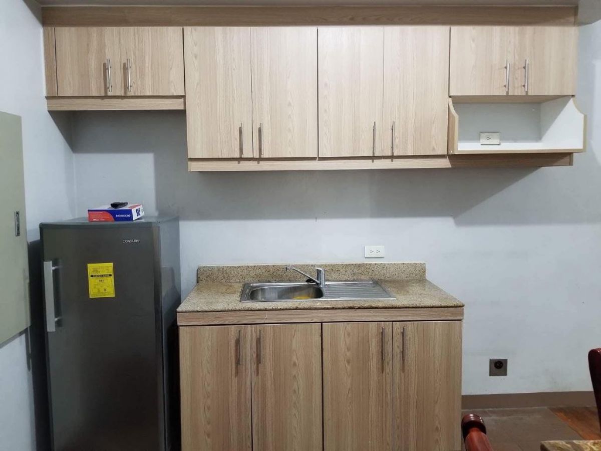 SEMI FURNISHED 2BR/2TB Condo near St. Luke’s QC03