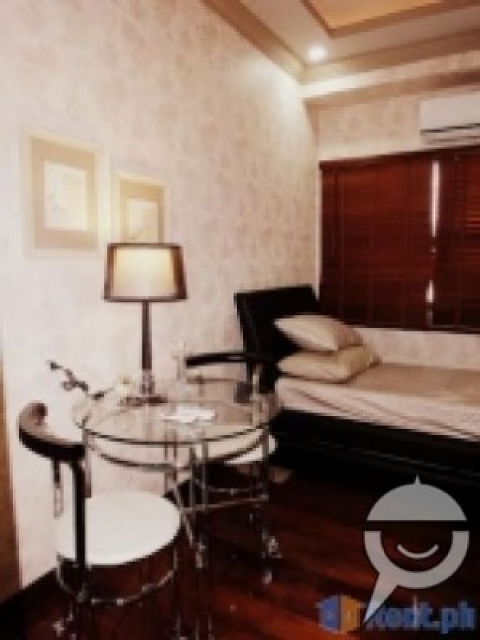 Luxurious 2BR Condo at Cebu Business Park06