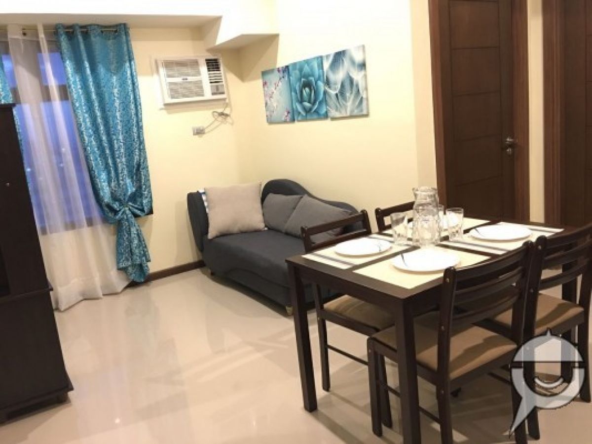 2 BR Condo in Cebu City - modern/cozy/pool/views01