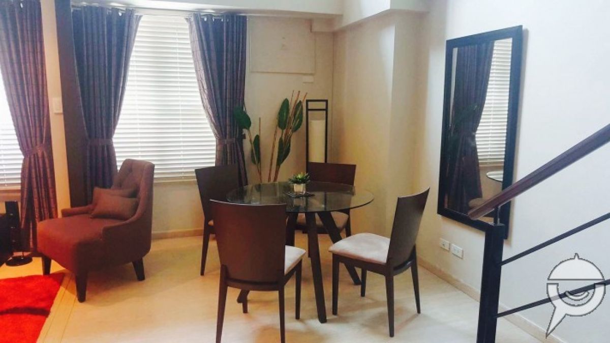 2 BR Loft Unit in Fort Residences BGC03