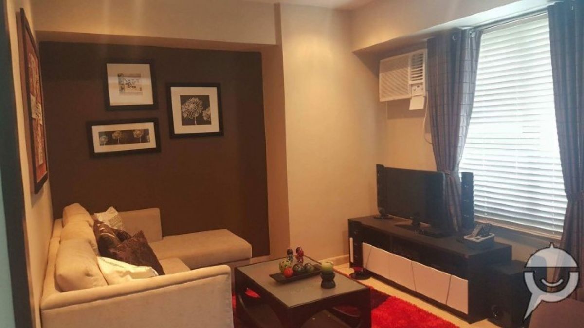 2 BR Loft Unit in Fort Residences BGC04