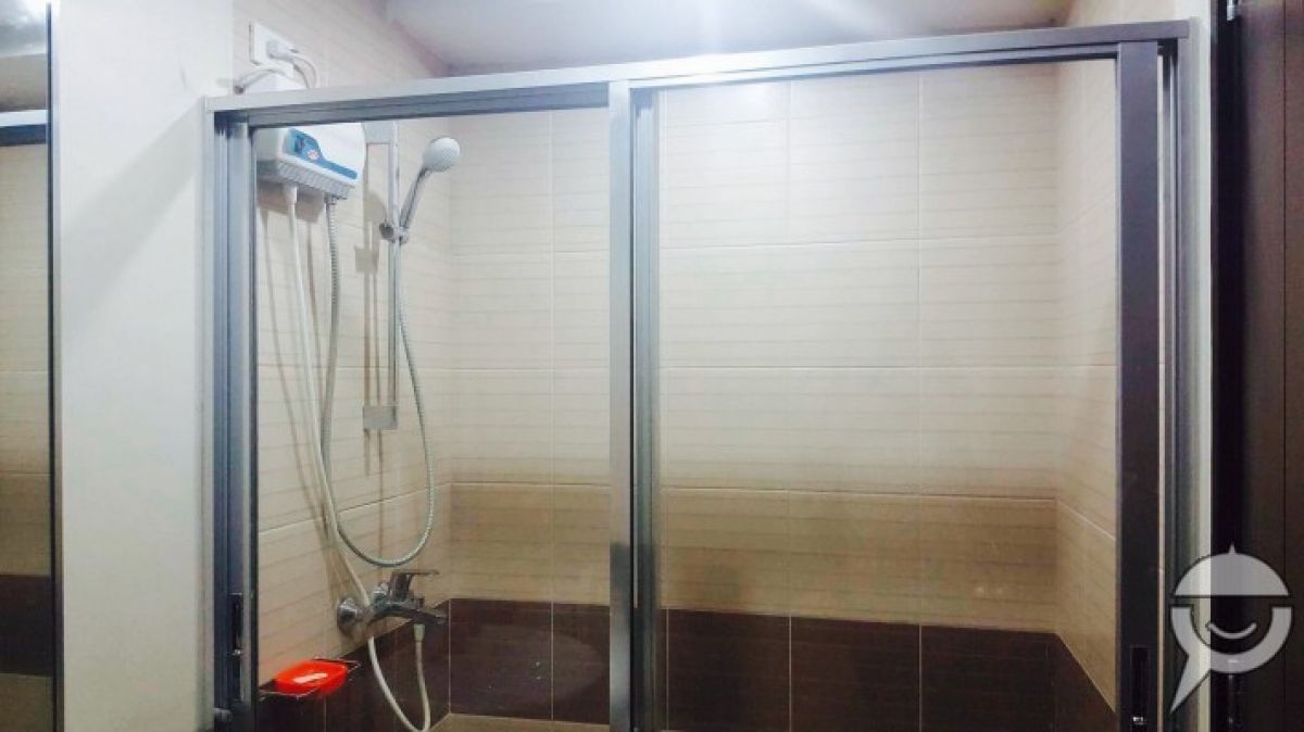 2 BR Loft Unit in Fort Residences BGC09