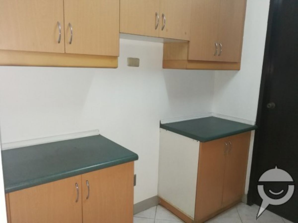 Golf Hill Terraces Capitol Hills QC 2br Unit for Rent05
