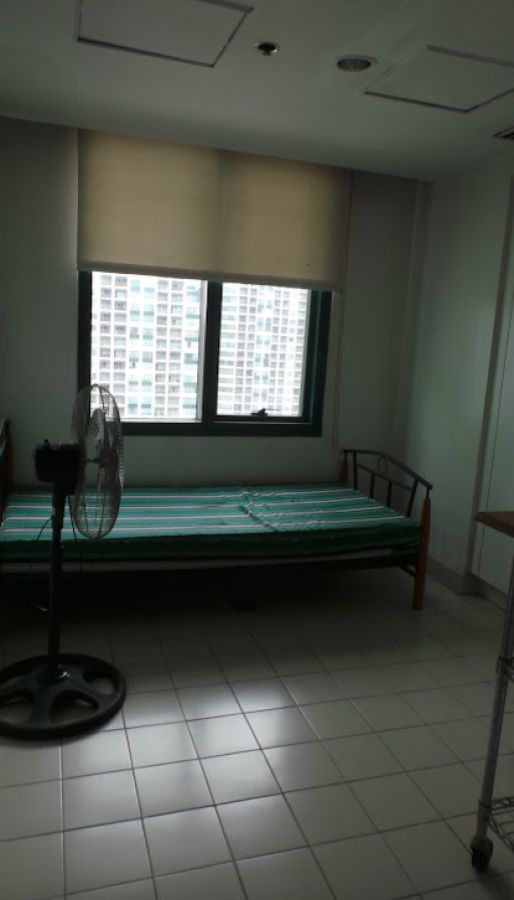 2 Bedroom Amorsolo Rockwell Unit For Rent ARN Realty Bambi Gabriel Narciso02