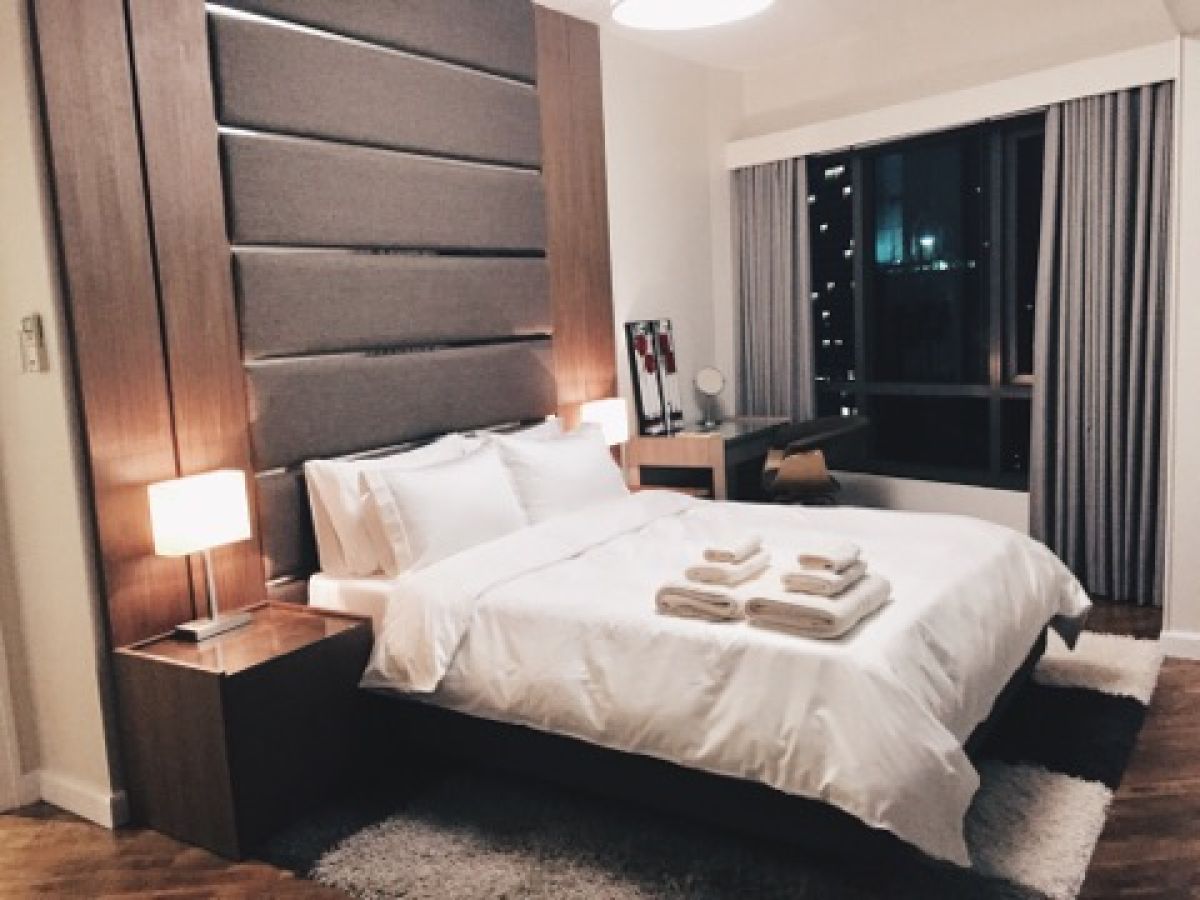 "Joya Lofts & Towers - 3 Bedroom, furnished w parking, 120sqm, Rockwell"01