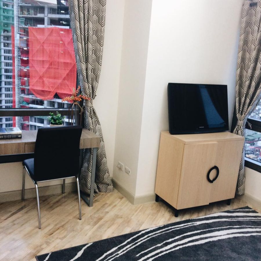 "Joya Lofts & Towers - 3 Bedroom, furnished w parking, 120sqm, Rockwell"09