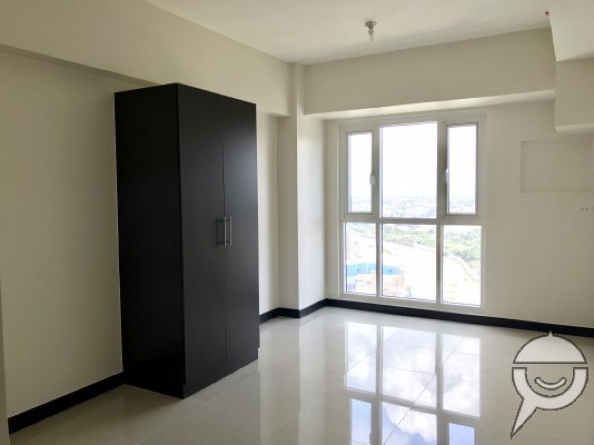 Studio Unit near Ortigas and BGC04