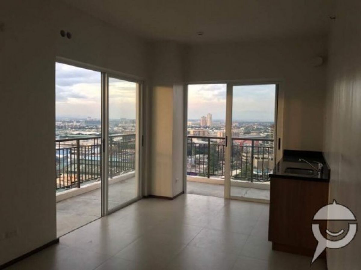 69 sqm 2 Bedrooms Condo unit at Circulo Verde06