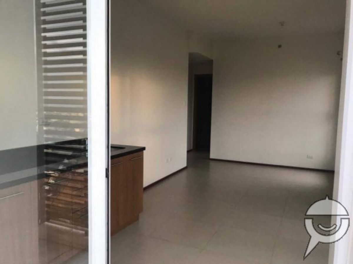 69 sqm 2 Bedrooms Condo unit at Circulo Verde07