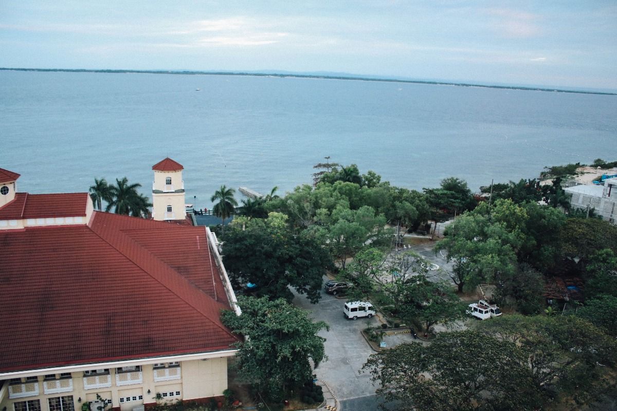 Penthouse at Mactan with Beautiful Seaview02