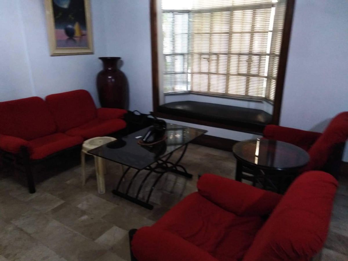 "Fully Furnished 2-Bedroom Condo in Makati, for Rent!"05