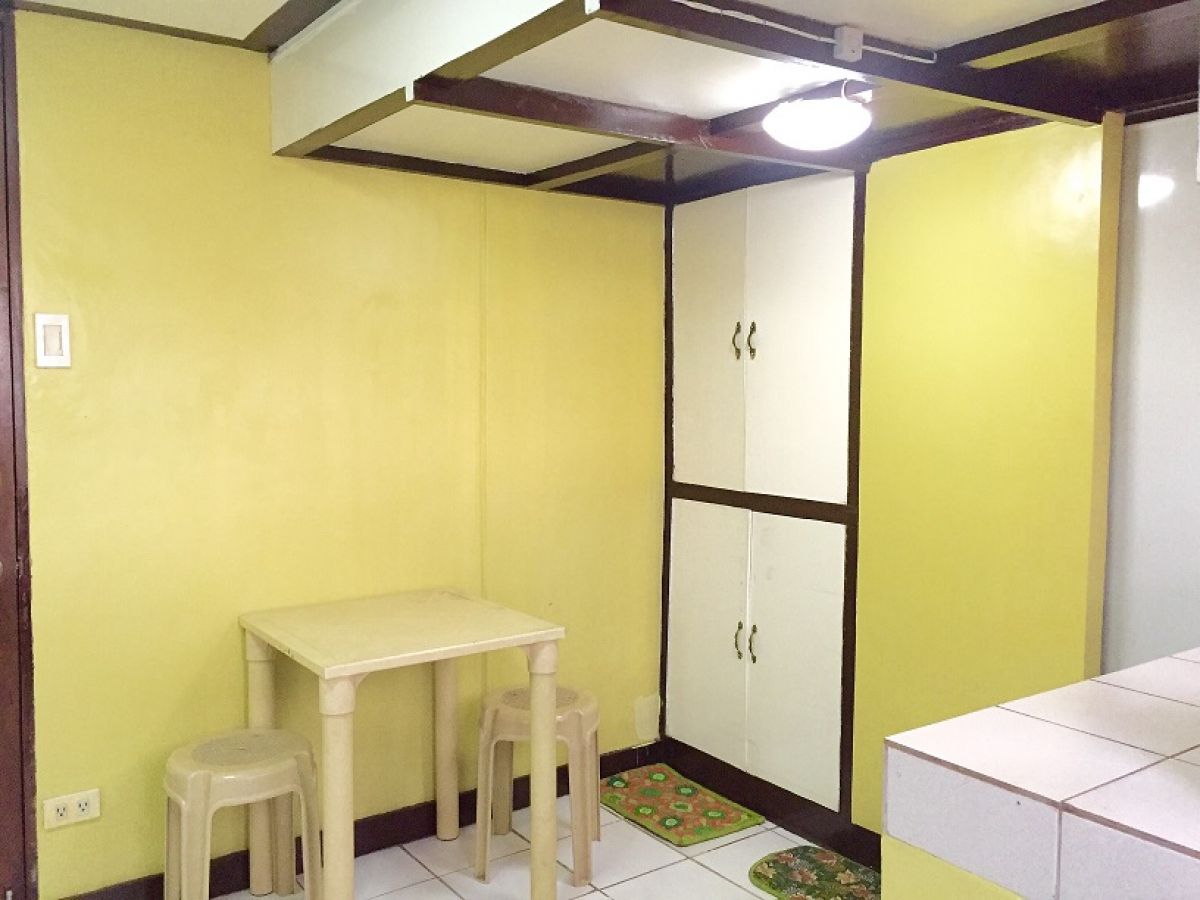 Condo Unit NearArellano- San Beda - Holy Spirit - CEU - San Sebastian - TIP - Un04