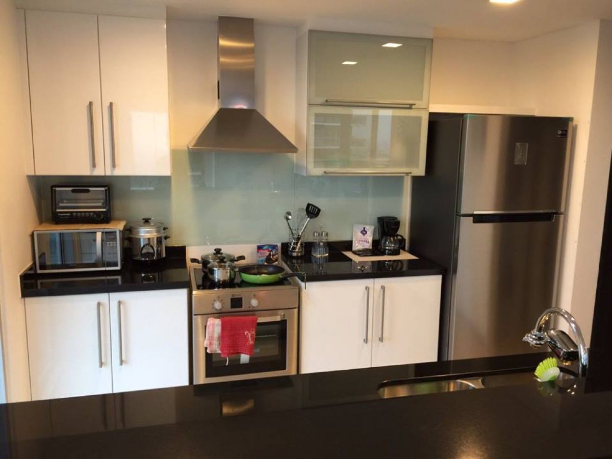 "West Tower at One Serendra, 1 Bedroom, Furnished w Parking, 86 sqm"03