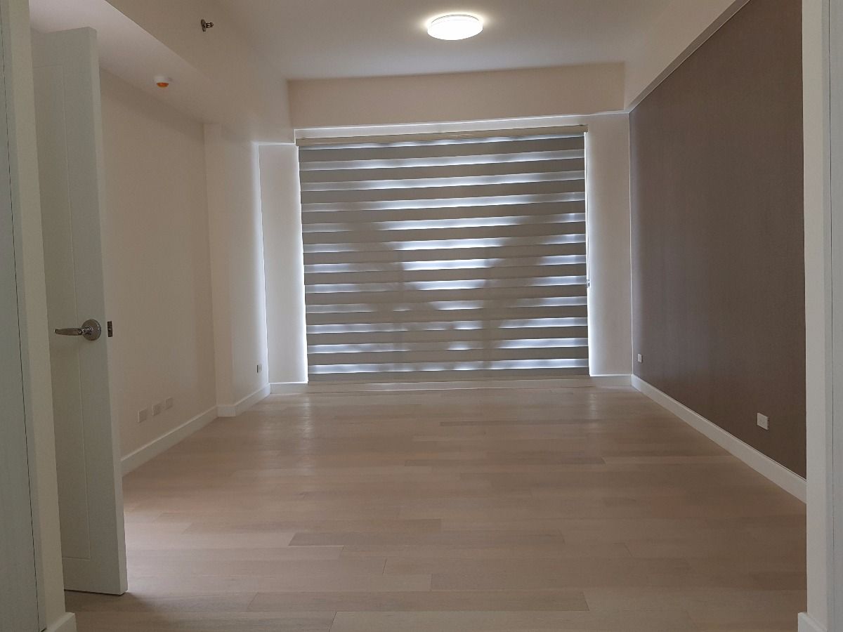 New 3 Bedroom Condo Unit @32 Sanson by Rockwell Lahug Cebu City08