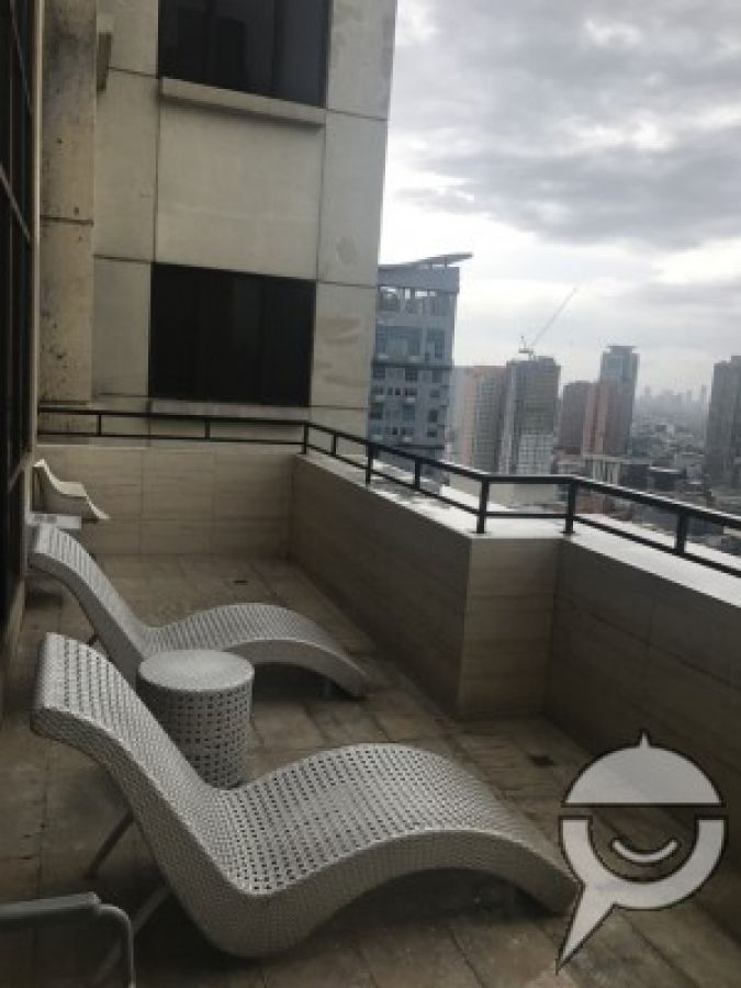 PENTHOUSE : 3 BR 2 Parking 5 TB Mosaic at Greenbelt05