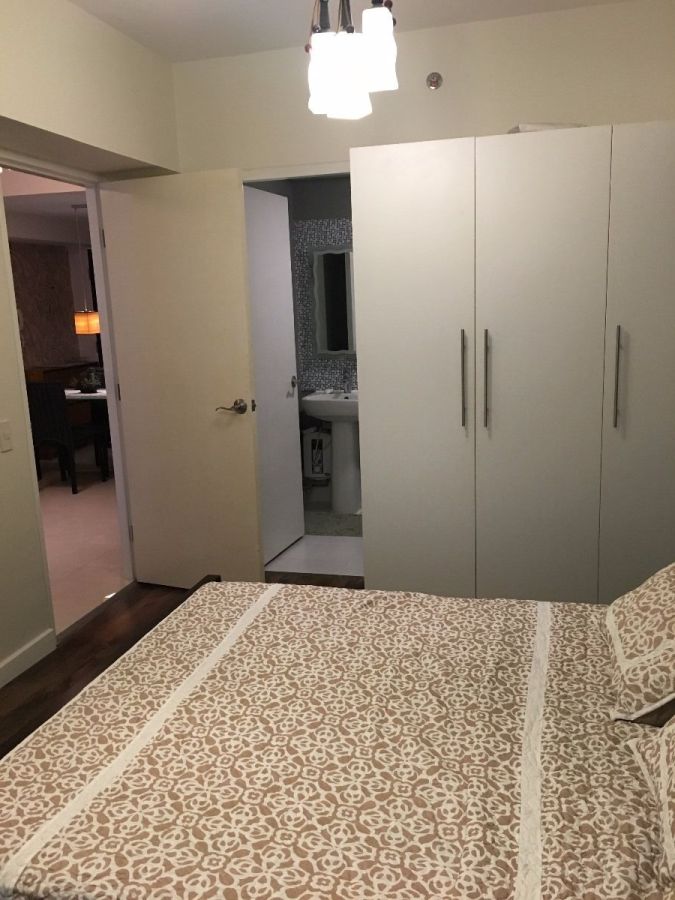 Fully Furnished Condo at Cebu Business Park07