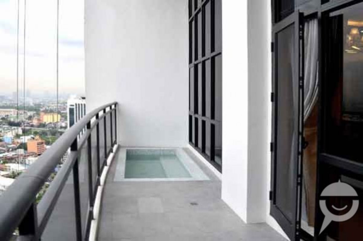 "3br Condo (Milano Residences, Century City)"07