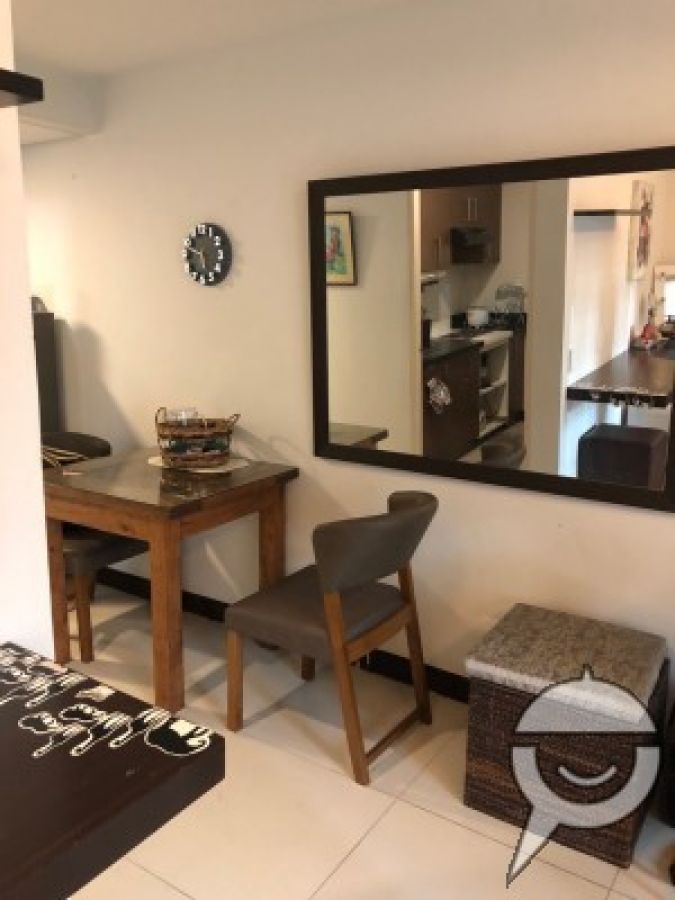Freshly Updated Studio Unit in Aston Two Serendra03