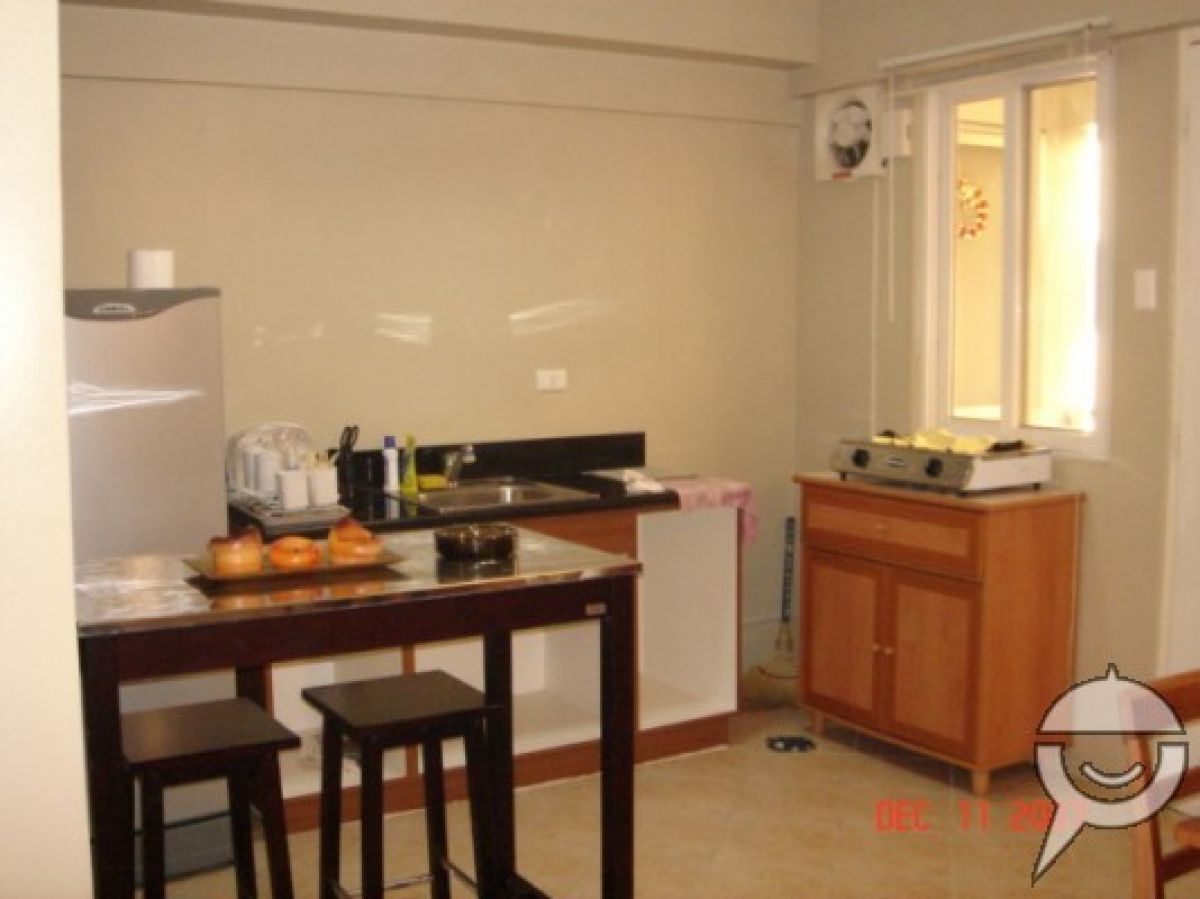 2BR furnished condo with amenities01