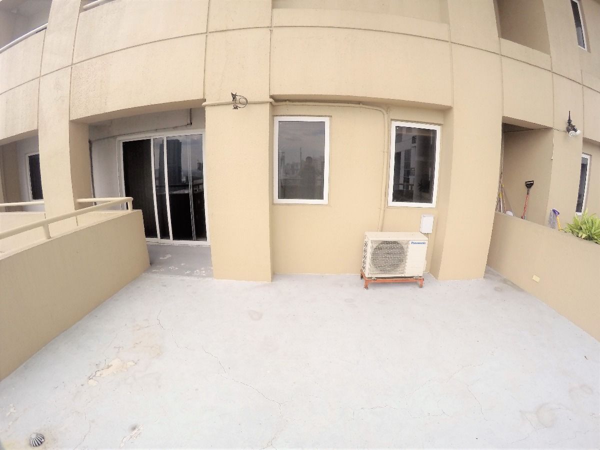1 Bedroom Unit in South of Super Market Private Residences06