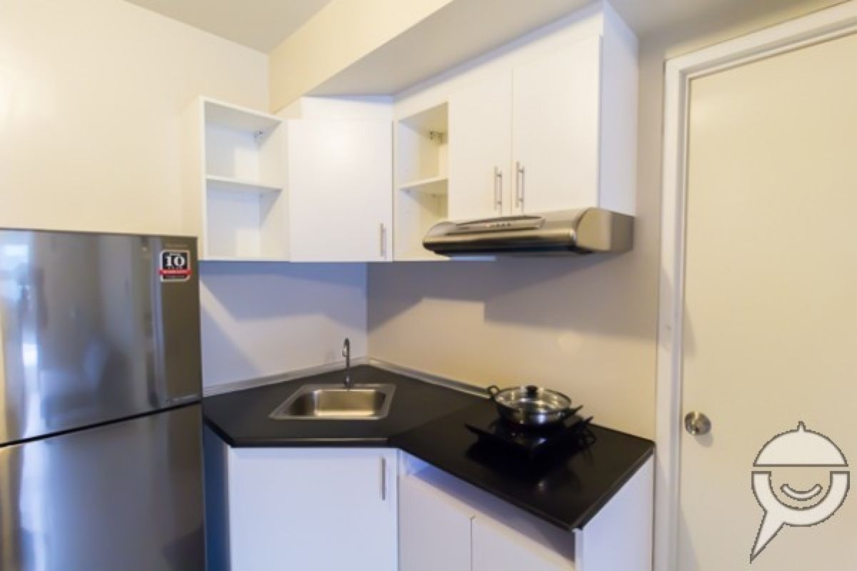 "Furnished 1 BR Condo FOR RENT in Avida Towers Global City, Taguig"03